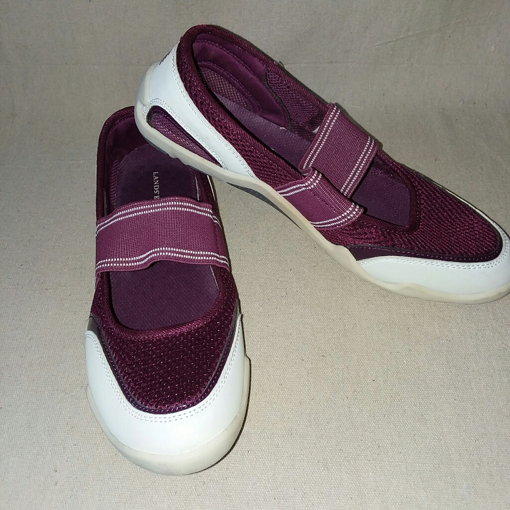 Lands End slip on maryjanes 9